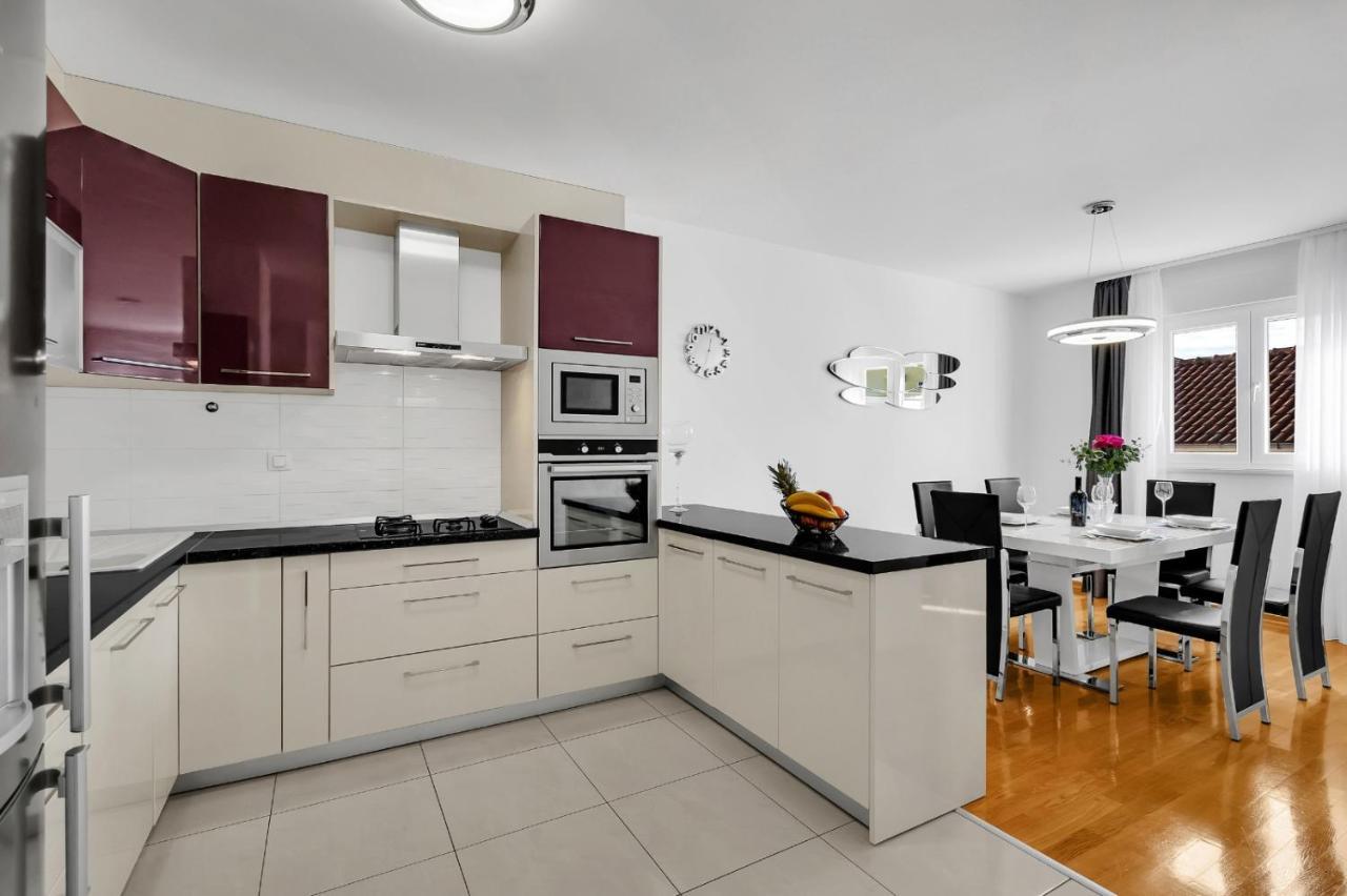 Apartman Linea Makarska Bagian luar foto